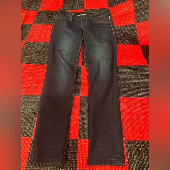 DL1961 Emma Legging size 27
Inseam 28”
4 way stretch 360• comfort - Picture 2 of 7